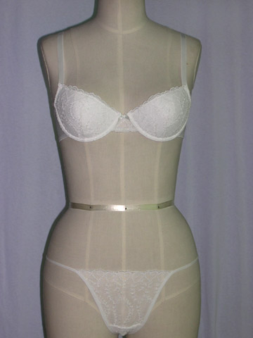 Underwired moulded bra with tanga