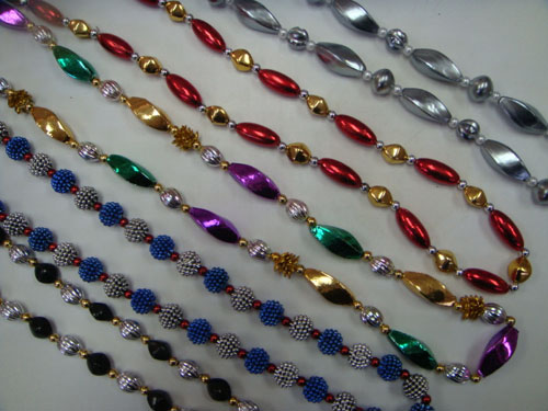 HANDSTRUNG/MOT W/MEDALLION