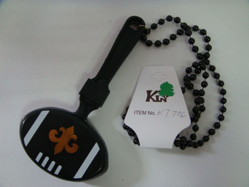 HANDSTRUNG/MOT W/MEDALLION