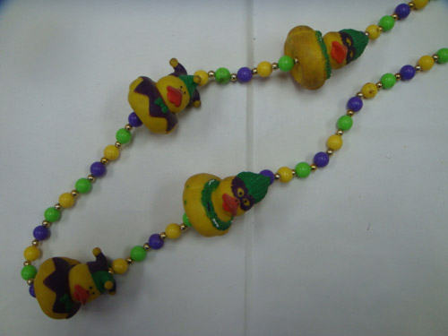 HANDSTRUNG/MOT W/MEDALLION