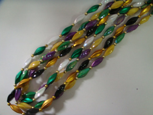 HANDSTRUNG/MOT W/MEDALLION