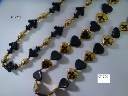 HANDSTRUNG/MOT W/MEDALLION