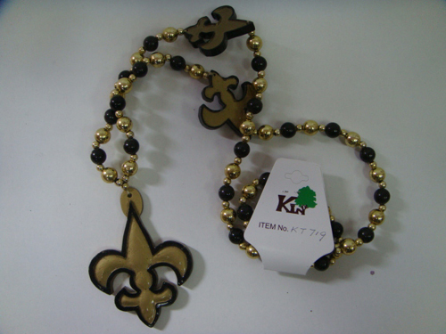 HANDSTRUNG/MOT W/MEDALLION