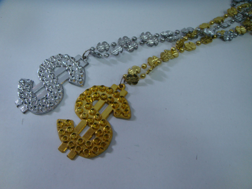 HANDSTRUNG/MOT W/MEDALLION