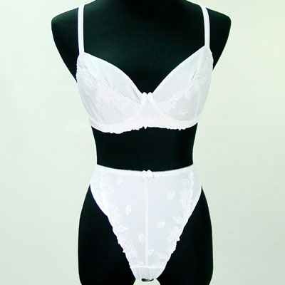 Ladies Knitted Wire Bra & Ladies Knitted String