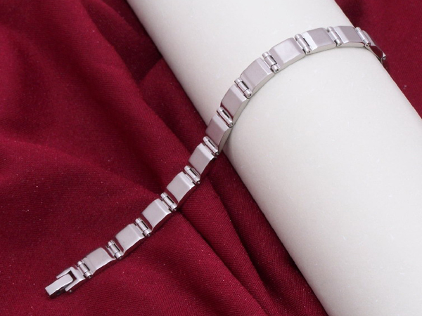 Stainless steel bracelet