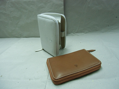 Cow Hide Leather Zip Around