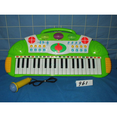 Sell O/B B/O 37 Keys Musical Centre w/Mic