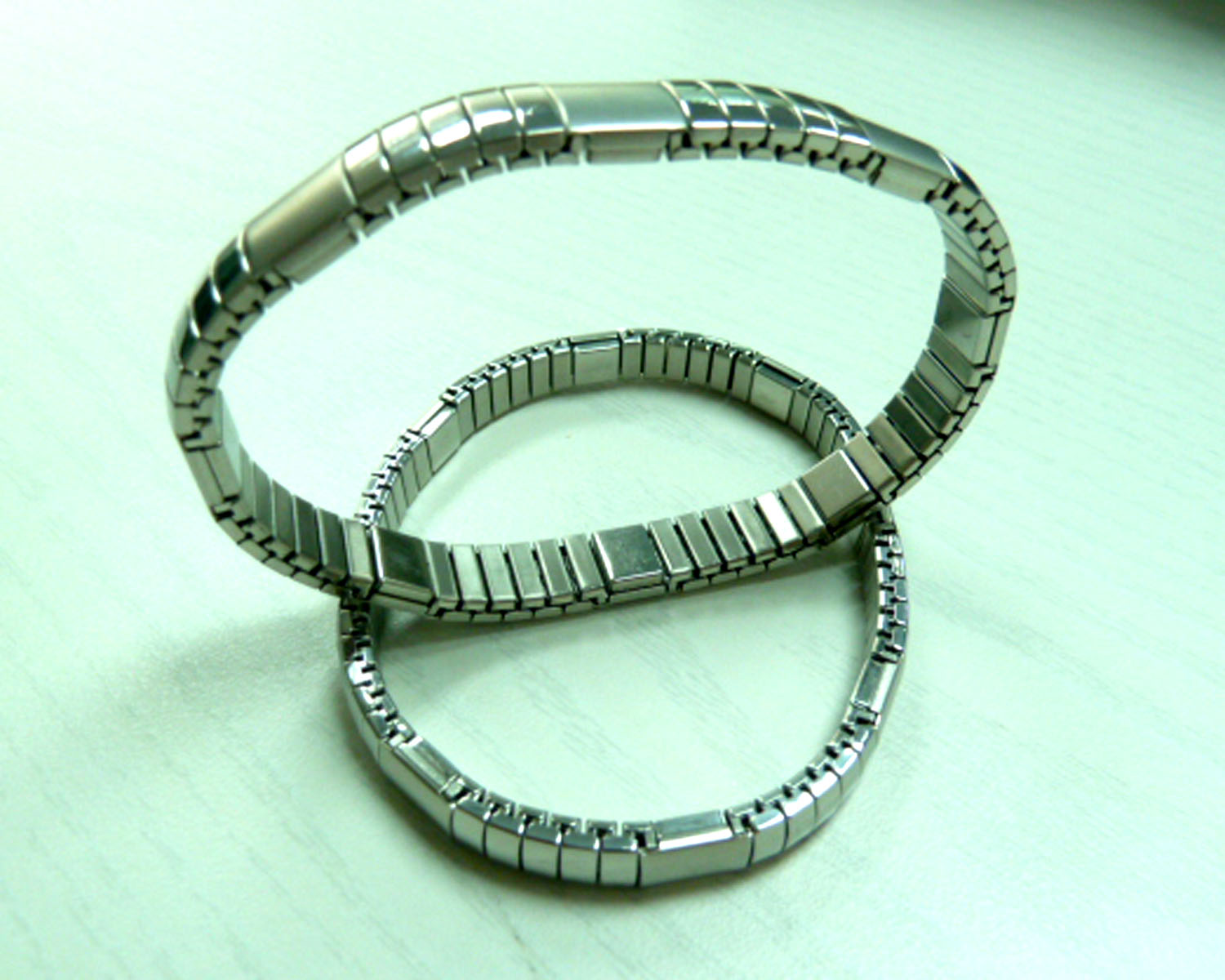 Elastic bracelet