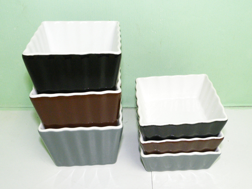 Stoneware- Square baker with rufled edges