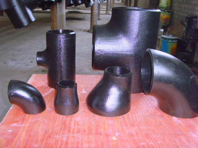 Carbon Steel Butt Welded Pipe Fitting Elbow Tee Reducer Cap