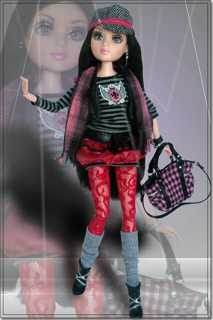 Moveable Doll With Interchangeable Wigs--77002