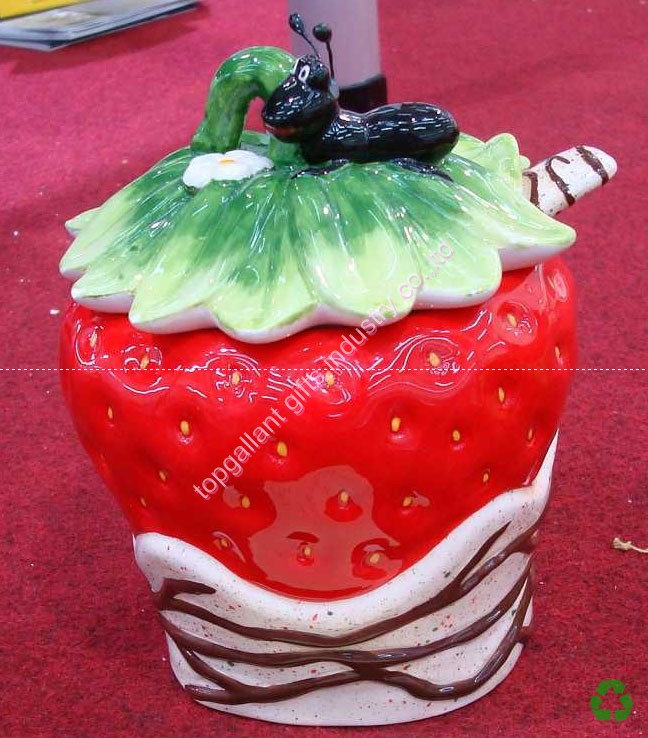 Sell ceramic kitchenware strawbattery mug, cup