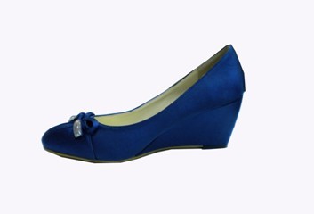 Sell women's dress shoes