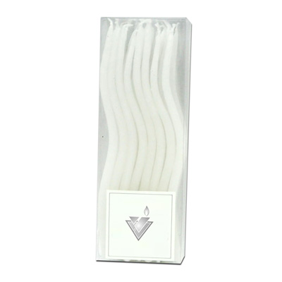 Curvy hand dipped candle