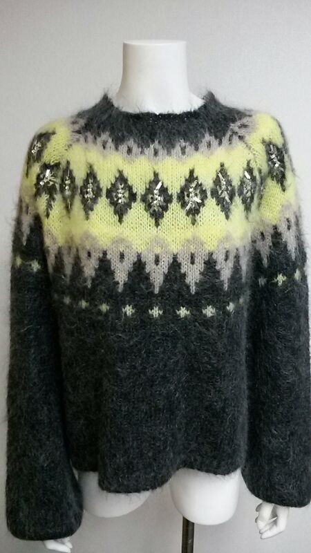 Knitted Pullover