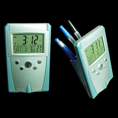 CALENDAR WITH PEN HOLDER