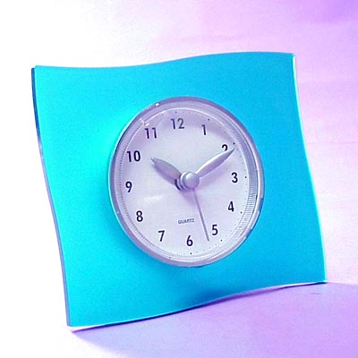 5.125X4.375 inches (13X11.2cm) Quartz table clock