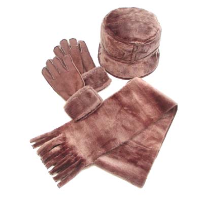 Glove: Polyester,Scarf/Hat: Main- Acrylic / Lining- Polyester