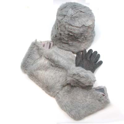 Glove: Polyester,Scarf/Hat: Main- Acrylic / Lining- Polyester