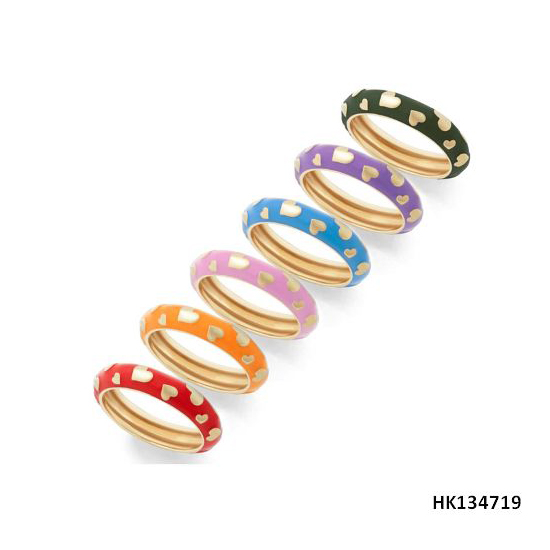 Epoxy Ring with Heart Pattern