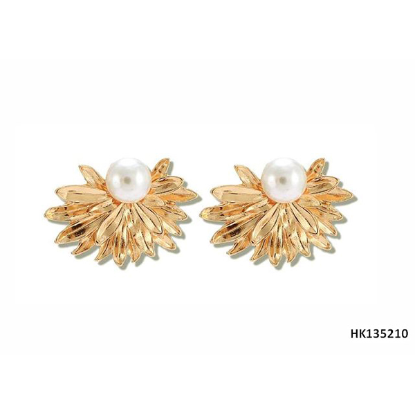 Charm Imitation Pearl Metal Alloy Jewelry Stud Earring