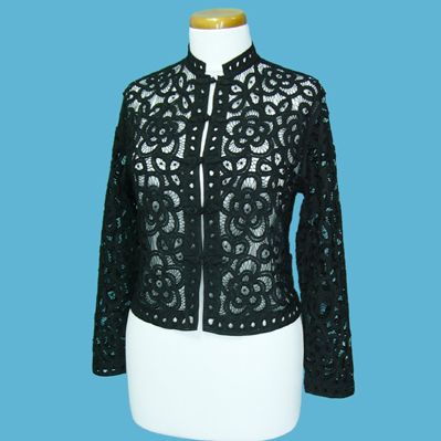 LADIES' 100% RAYON WOVEN BATTENBURG LACE BLOUSE.