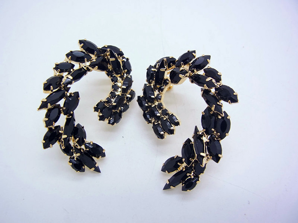 GOLD PLATED EARRING