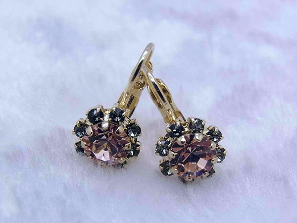 CRYSTAL FLOWER EARRING
