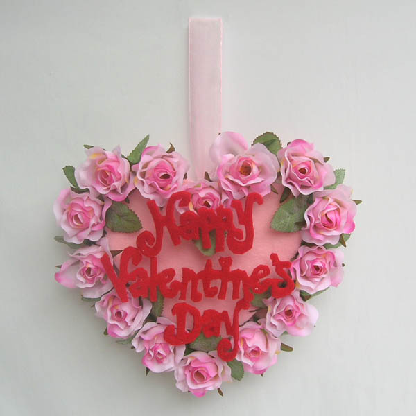 Valentine's Day Heart Shape Hanging Decoration Wreath
