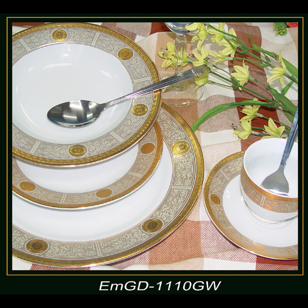 Sell White Porcelain Dinner Set