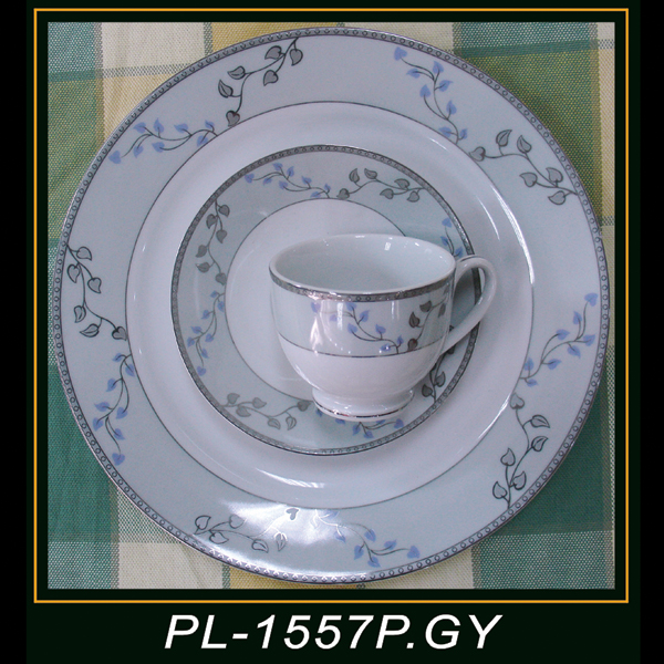 Sell White Porcelain Dinner Set