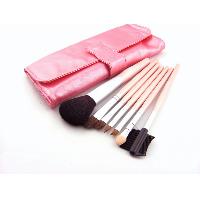 Sell OEM/Wholesale 7 Piece Makeup Brush Set 3 Colors