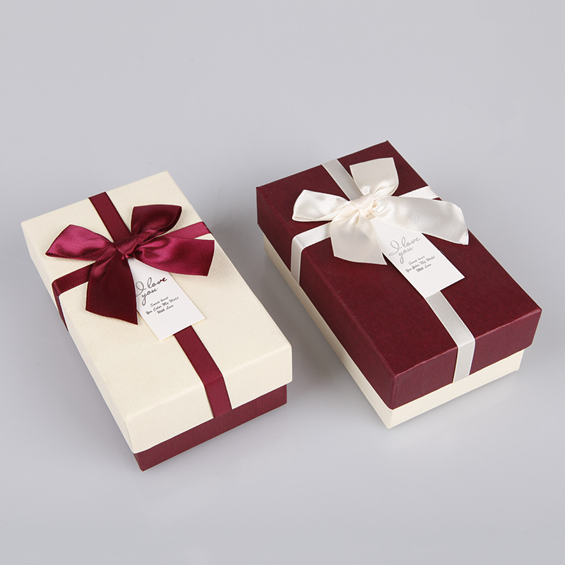 Cardboard paper gift box