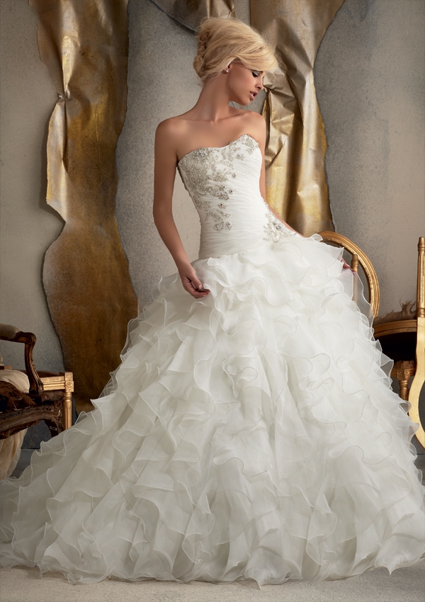2014 Organza Ball Gown Bridal Wedding Dresses (Ogt14001W)