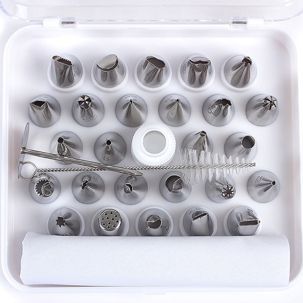 304 Stainless Steel Cake Decorating Set with 26 Nozzles