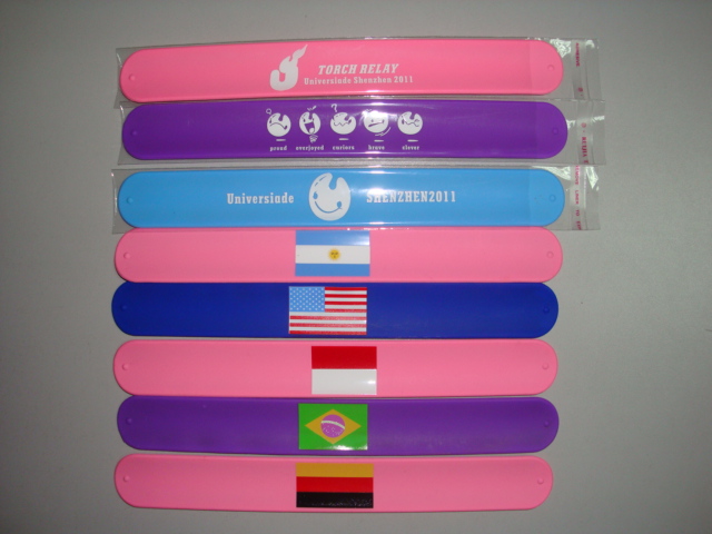 Sell Club Silicone Bracelets For The 2012 European Championship And The 2014 Brazil World Cup