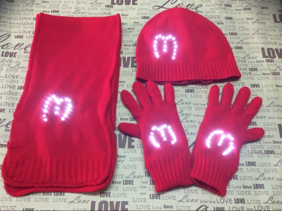 Light up hat scarf gloves
