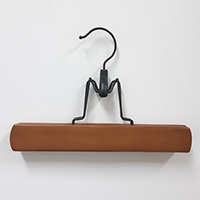Bottom Hanger