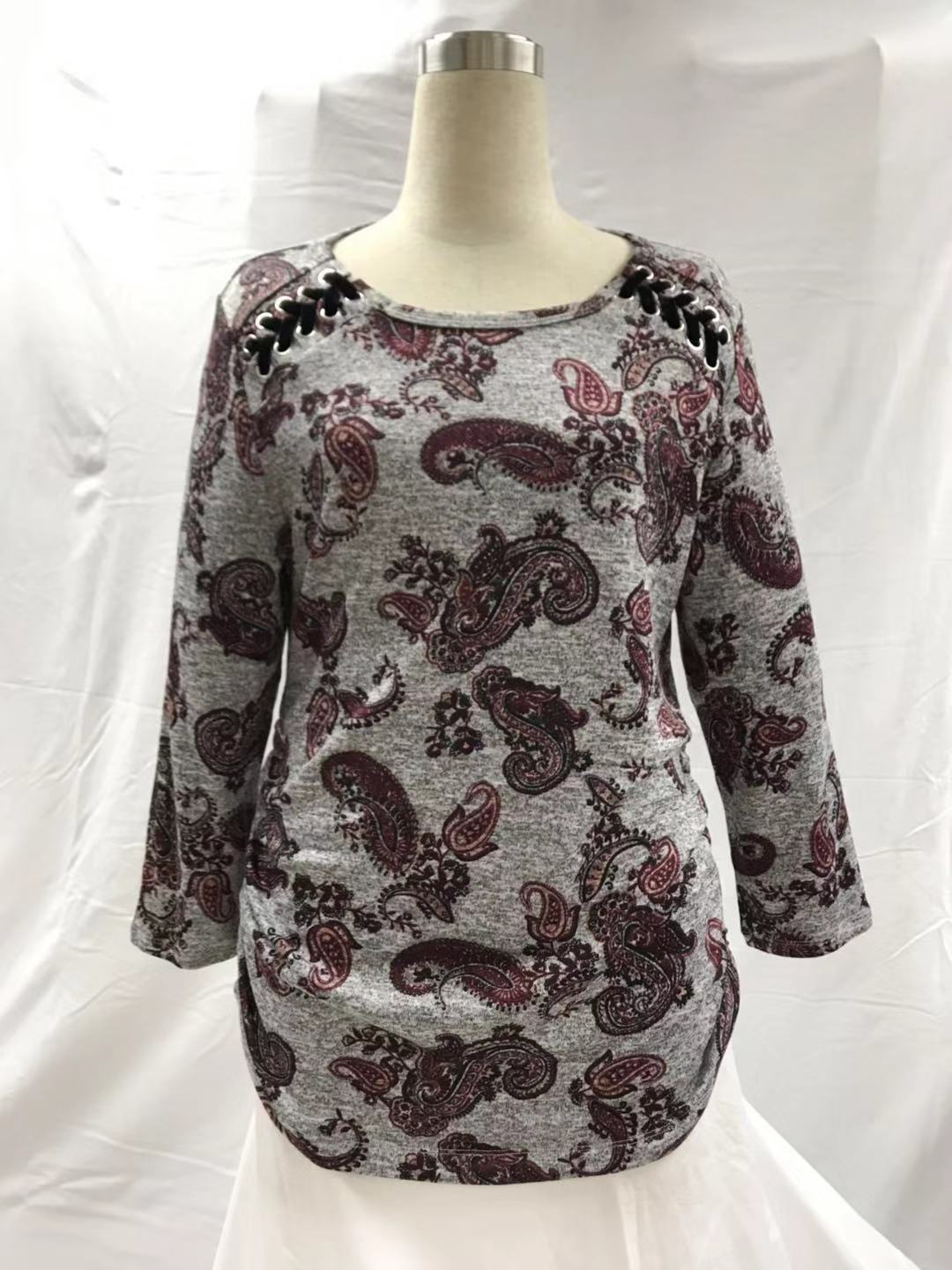 TOP OF 3/4 SLEEVE WITH 8 CRISS CROSS
