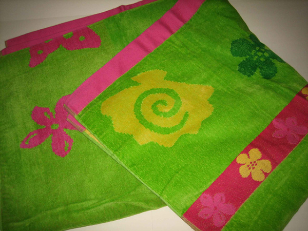 100% Cotton Woven Velour Double Jacquard Beach Towel