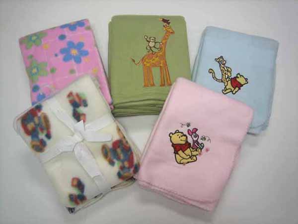 100% Polyester Printed & Embroidery Baby Fleece Throw