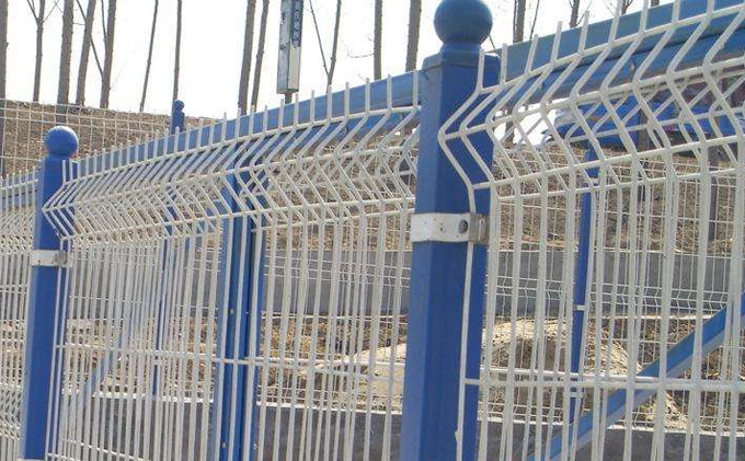 Triangular Bending Curvy 3D Welded Mesh Fence