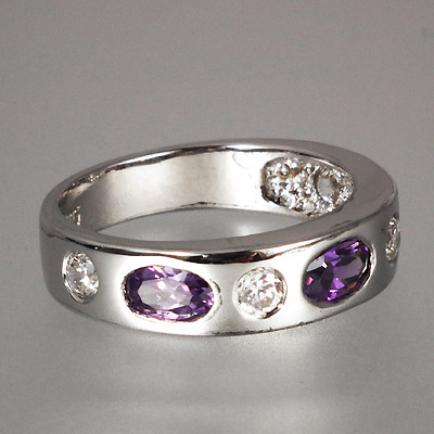 SILVER RING W/CZ STONE
