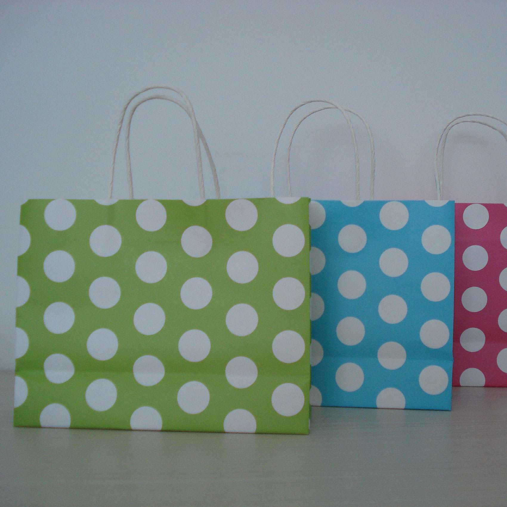 Colorful Kraft Paper Shopping Bags For Promotion
