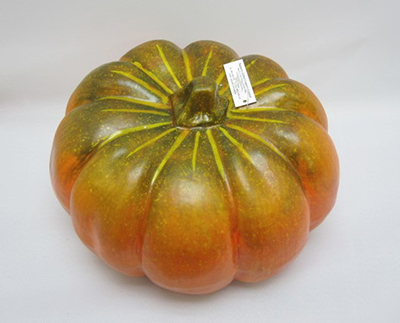 10 X 10 X 7 inches / 30 X 30 X 17CM FLAT PUMPKIN