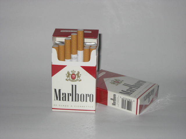 Free Smoking Marlboro Porn Pics