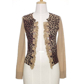 2/60Nm 100%Wool
(Fabric: 100%Crinkle Silk)