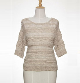 1/1.2Nm 70%Acrylic 25%Wool
5%Alpaca 1/4.5Nm 45%Acrylic
25%Wool 30%Nylon