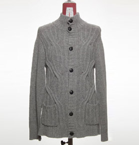 2/17Nm 40%Lambswool
40%Super Wash Wool 20%Nylon